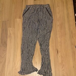 Briggs New York Navy and White Striped Pants